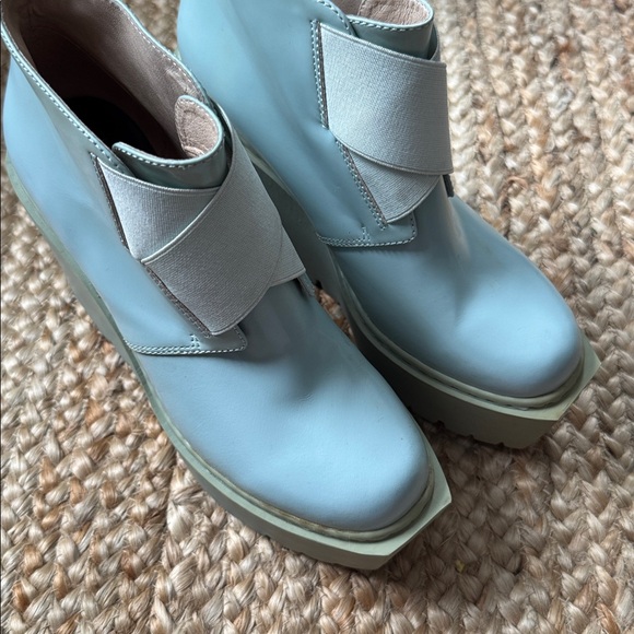 Opening Ceremony 37 Baby Blue Patent Platform Ankle Boots - Picture 2 of 7